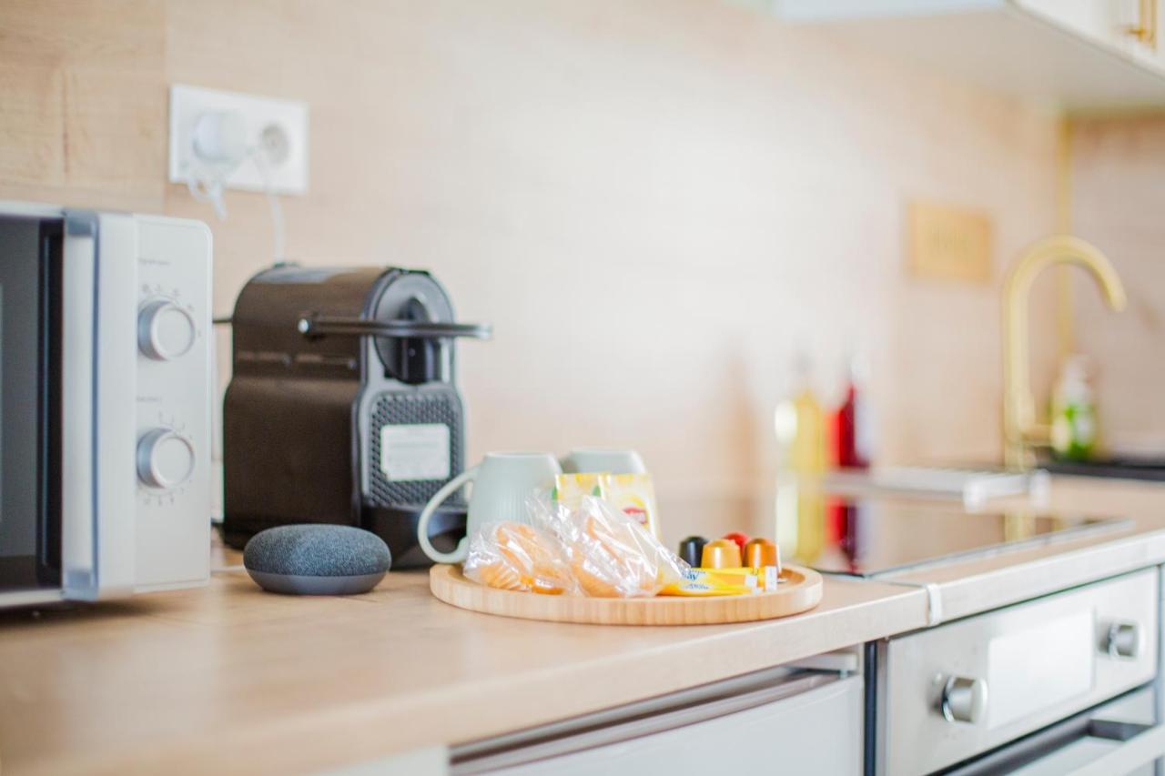 Ideal Pro & Couple - 2 Logements Theme Boho Chic Rdc & Dandy 1Er Etage - Quartier Calme - Jardin - Wifi Hd - Smart Tv - Parking Gratuit - Proche Centre & Transports - Ask Home Valenciennes Exterior photo