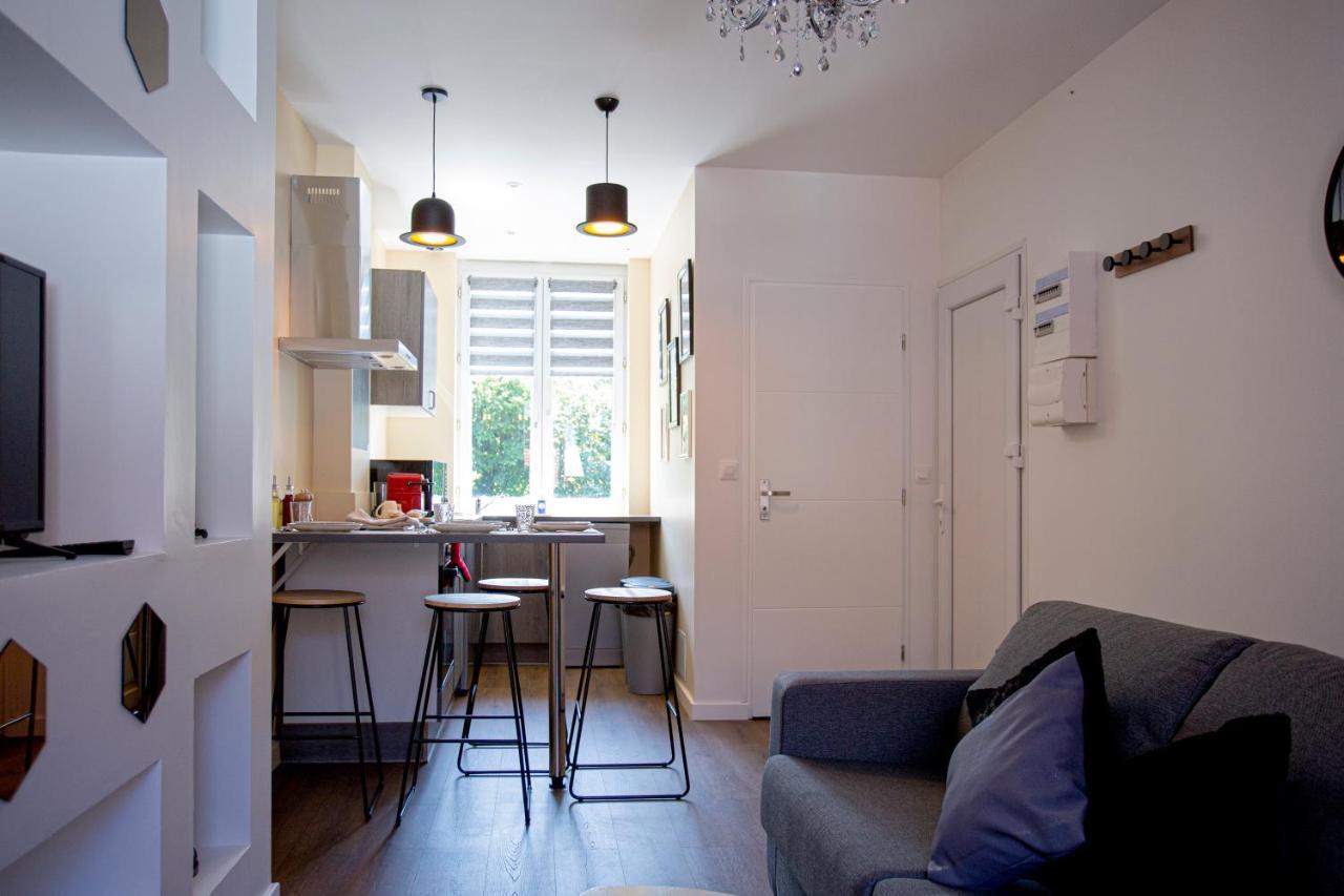 Ideal Pro & Couple - 2 Logements Theme Boho Chic Rdc & Dandy 1Er Etage - Quartier Calme - Jardin - Wifi Hd - Smart Tv - Parking Gratuit - Proche Centre & Transports - Ask Home Valenciennes Exterior photo