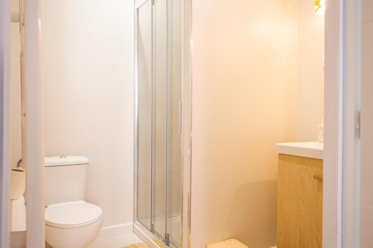 Ideal Pro & Couple - 2 Logements Theme Boho Chic Rdc & Dandy 1Er Etage - Quartier Calme - Jardin - Wifi Hd - Smart Tv - Parking Gratuit - Proche Centre & Transports - Ask Home Valenciennes Exterior photo