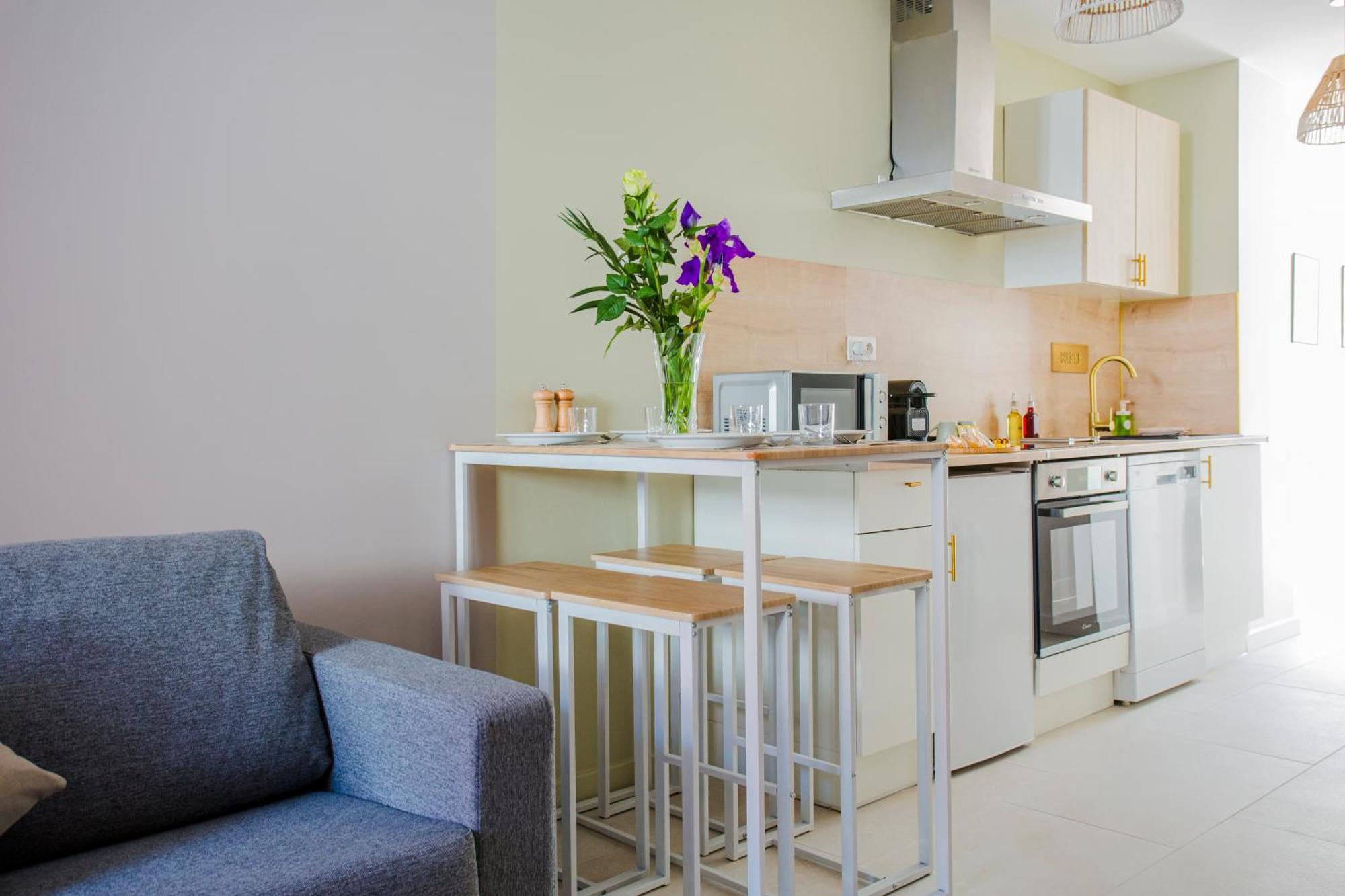 Ideal Pro & Couple - 2 Logements Theme Boho Chic Rdc & Dandy 1Er Etage - Quartier Calme - Jardin - Wifi Hd - Smart Tv - Parking Gratuit - Proche Centre & Transports - Ask Home Valenciennes Exterior photo
