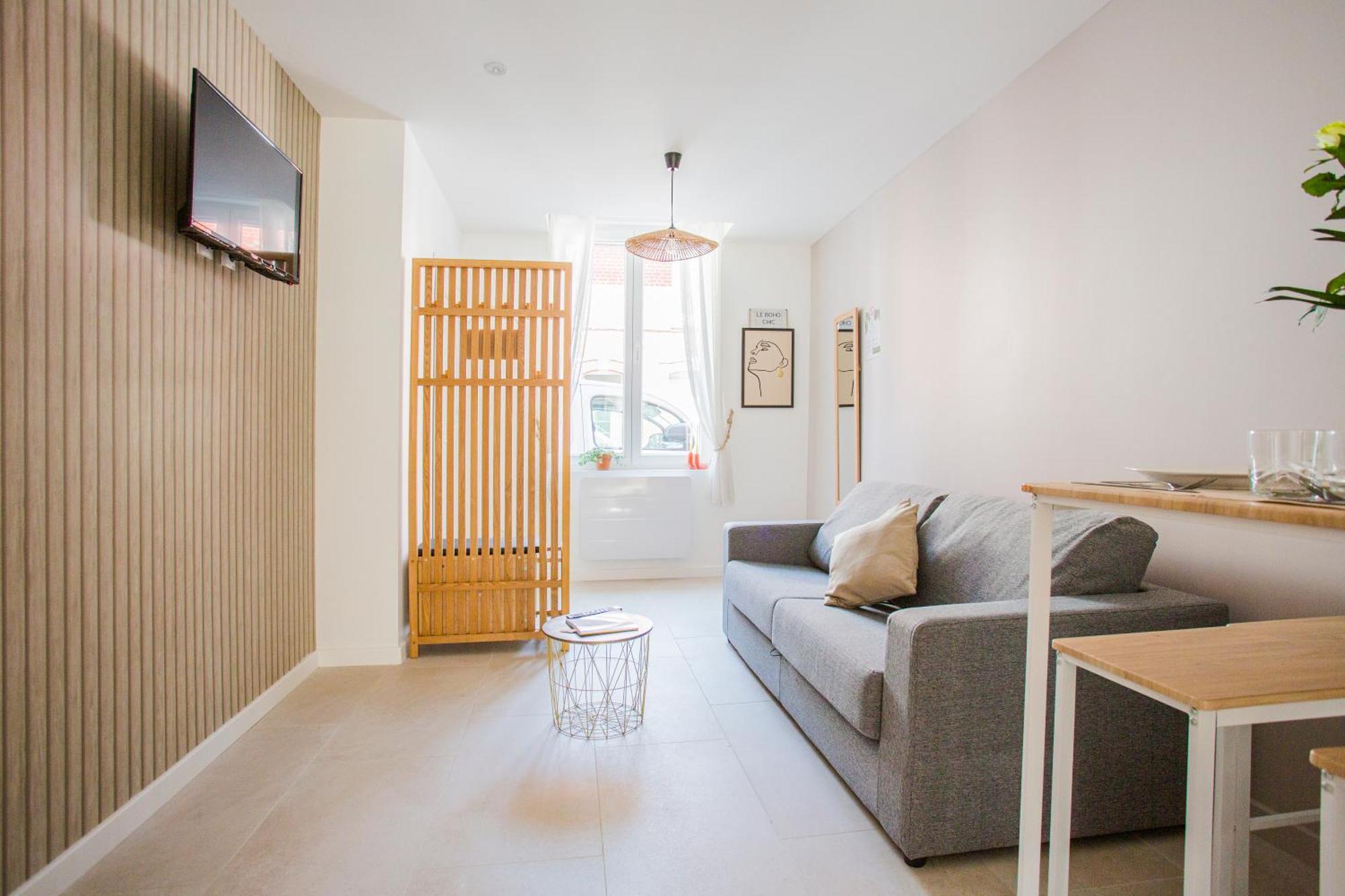 Ideal Pro & Couple - 2 Logements Theme Boho Chic Rdc & Dandy 1Er Etage - Quartier Calme - Jardin - Wifi Hd - Smart Tv - Parking Gratuit - Proche Centre & Transports - Ask Home Valenciennes Exterior photo